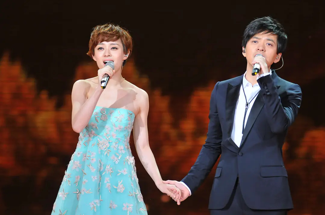 “音乐诗人”李健：10岁恋上小5岁女孩，清华毕业却偏做戏子