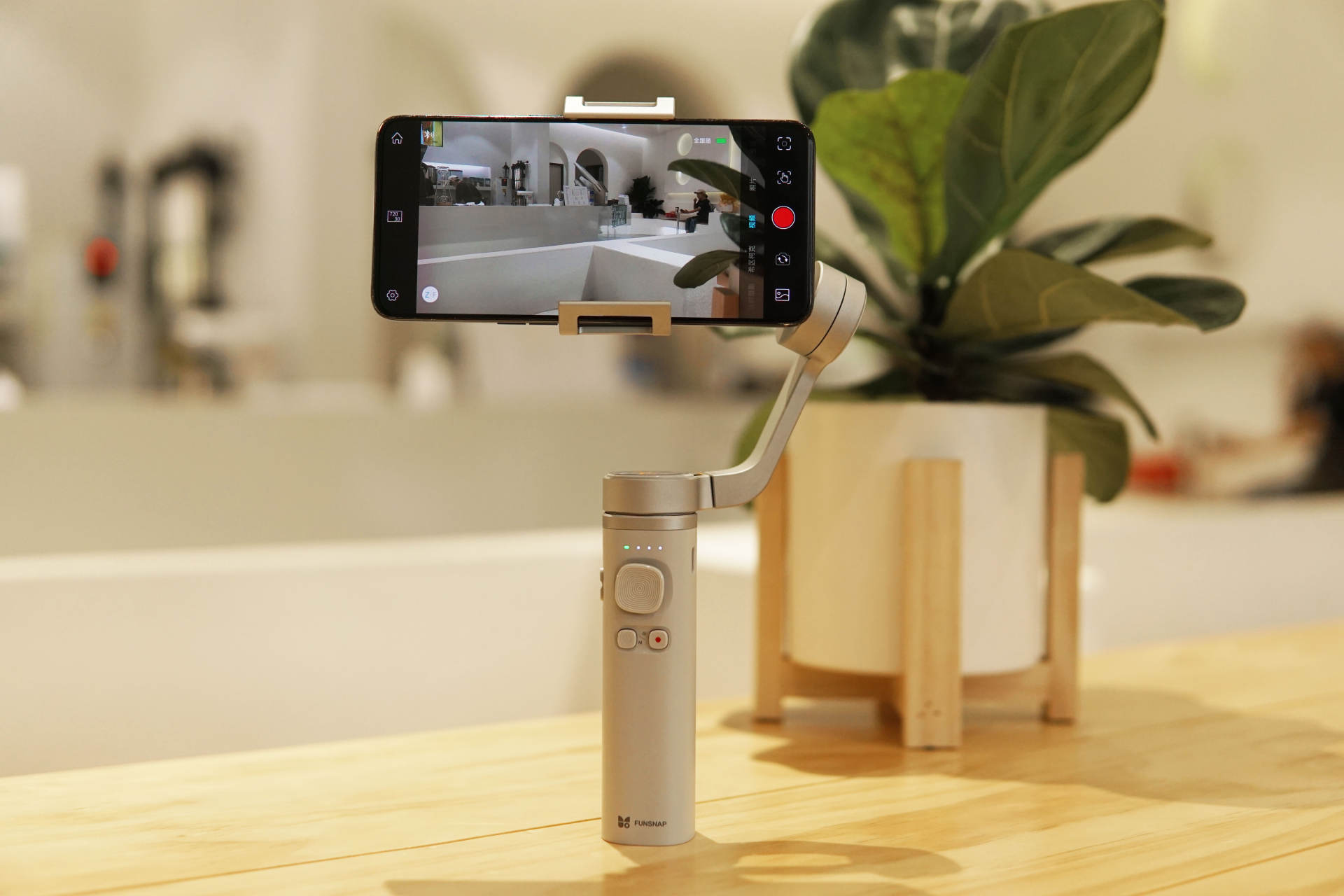 逗映Capture π手機穩(wěn)定器來了，沒有不適用的場景！性價比新選擇