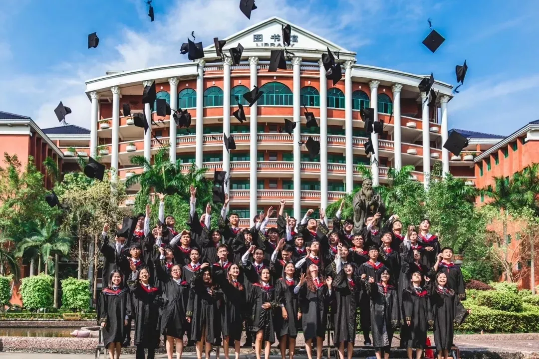 三个人拼团补填广州华立科技职业学院免住宿费，还可以连读本科