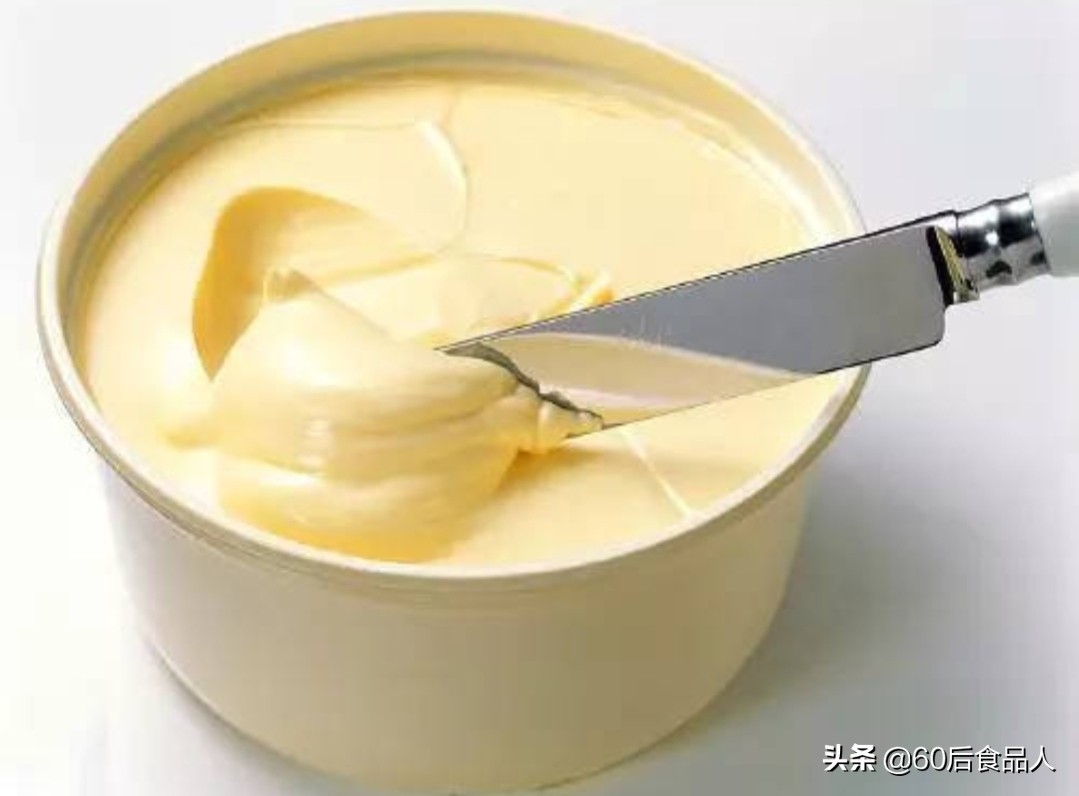 无水奶油对人体有害吗(无水奶油是人造奶油，这是真的吗？是好还是坏？怎样选择更健康？)