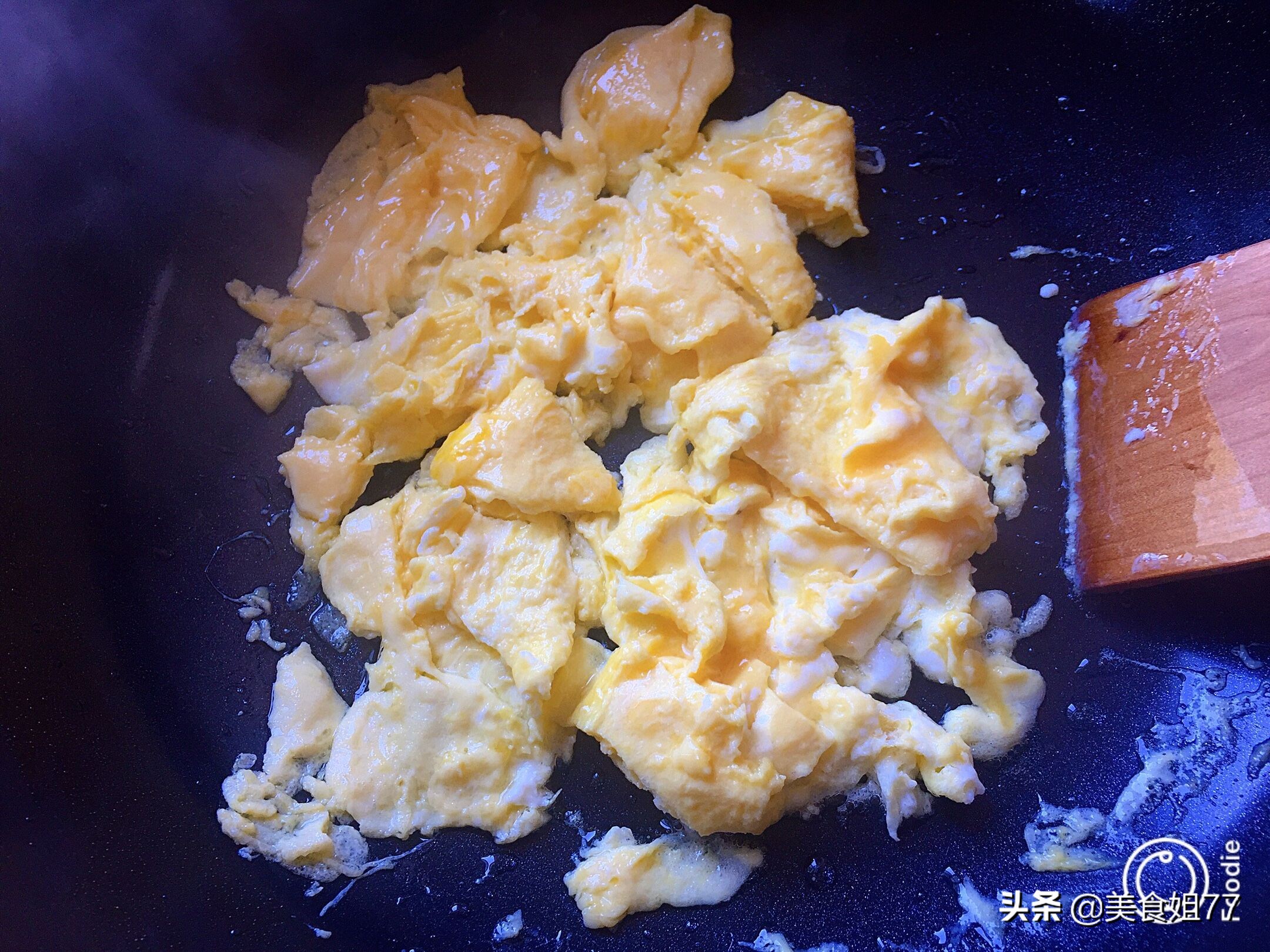 菠菜炒鸡蛋，想要好吃不涩嘴，最关键步骤不能省，这个方法确实赞