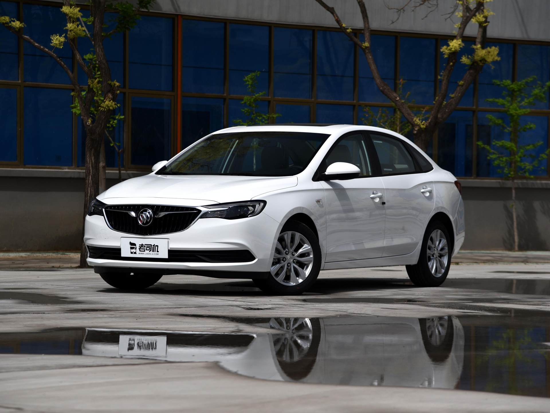 别克英朗车型(如果有10万预算) - 四帝国车市