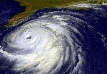 台风和飓风的不同点在于什么，太平洋上的叫台风大西洋叫飓风吗？