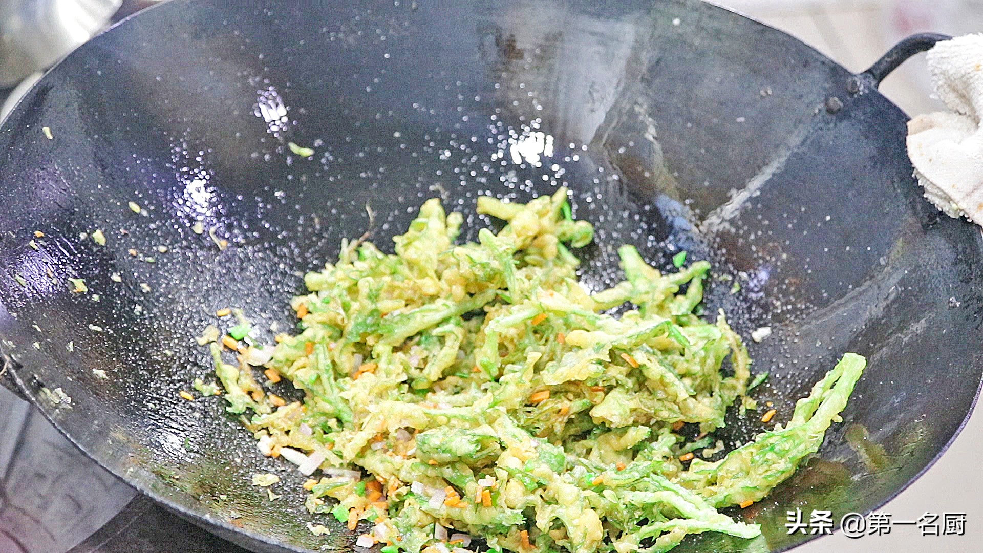 苦菊怎么炒好吃又简单（苦菊新吃法好吃的停不下来）