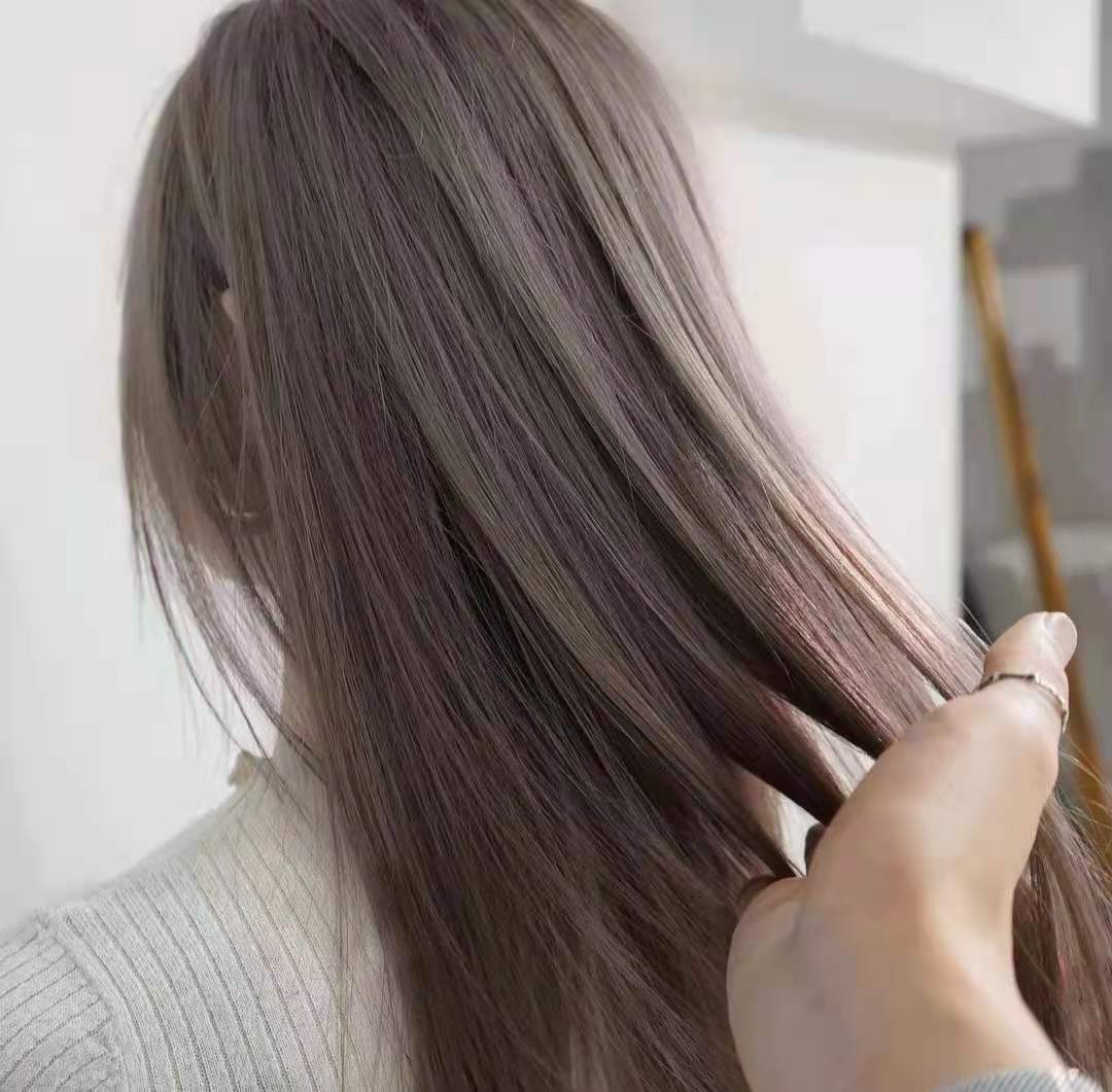 不用"漂色"不用"退色",黑发一步染到位的生活色,显白又高级