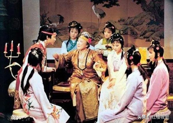 《红楼梦》中形容人物自私的经典句子赏析