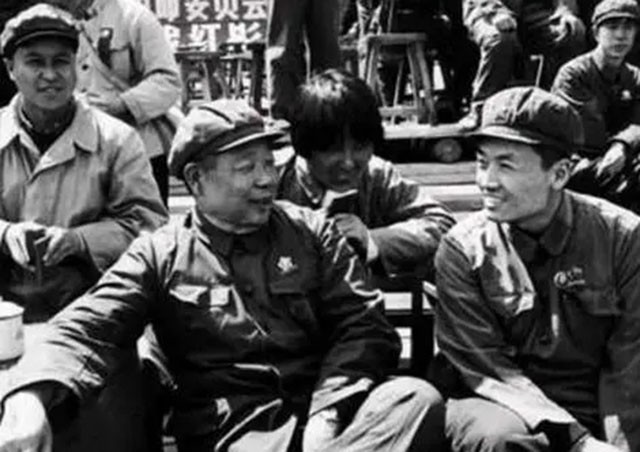 1955年，南京军事学院战役系52名学员，都被授予了什么军衔？