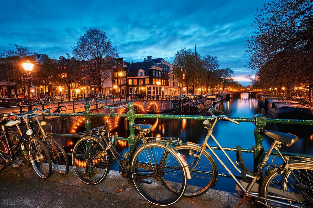 依托教材开展语言教学，提高学生短文改错能力