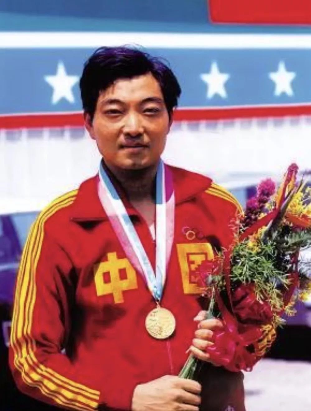 16年被摔300万次,工资只有2000元,退役后的刘磊磊现在咋样了?