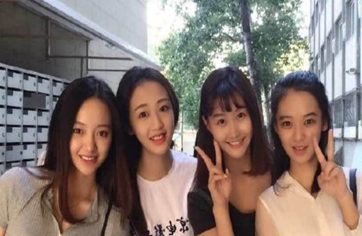 大学生“私下交易”曝光，只顾眼前利益，殊不知影响的是未来