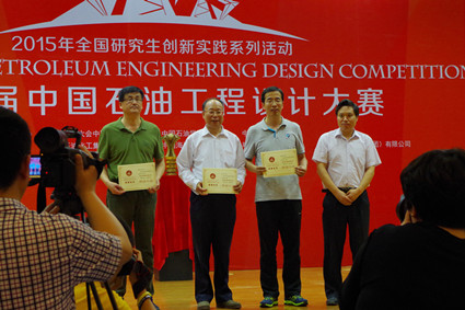 短短一周时间，两名大学教授被网友“群嘲”，让知识分子颜面尽失