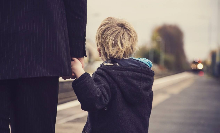 小学生作文《怀孕》走红，内容引人瞩目，老师：知道负责就很好