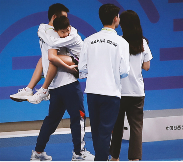 全红婵音讯全无，却遭受无妄之灾，爱吃零食有错吗？