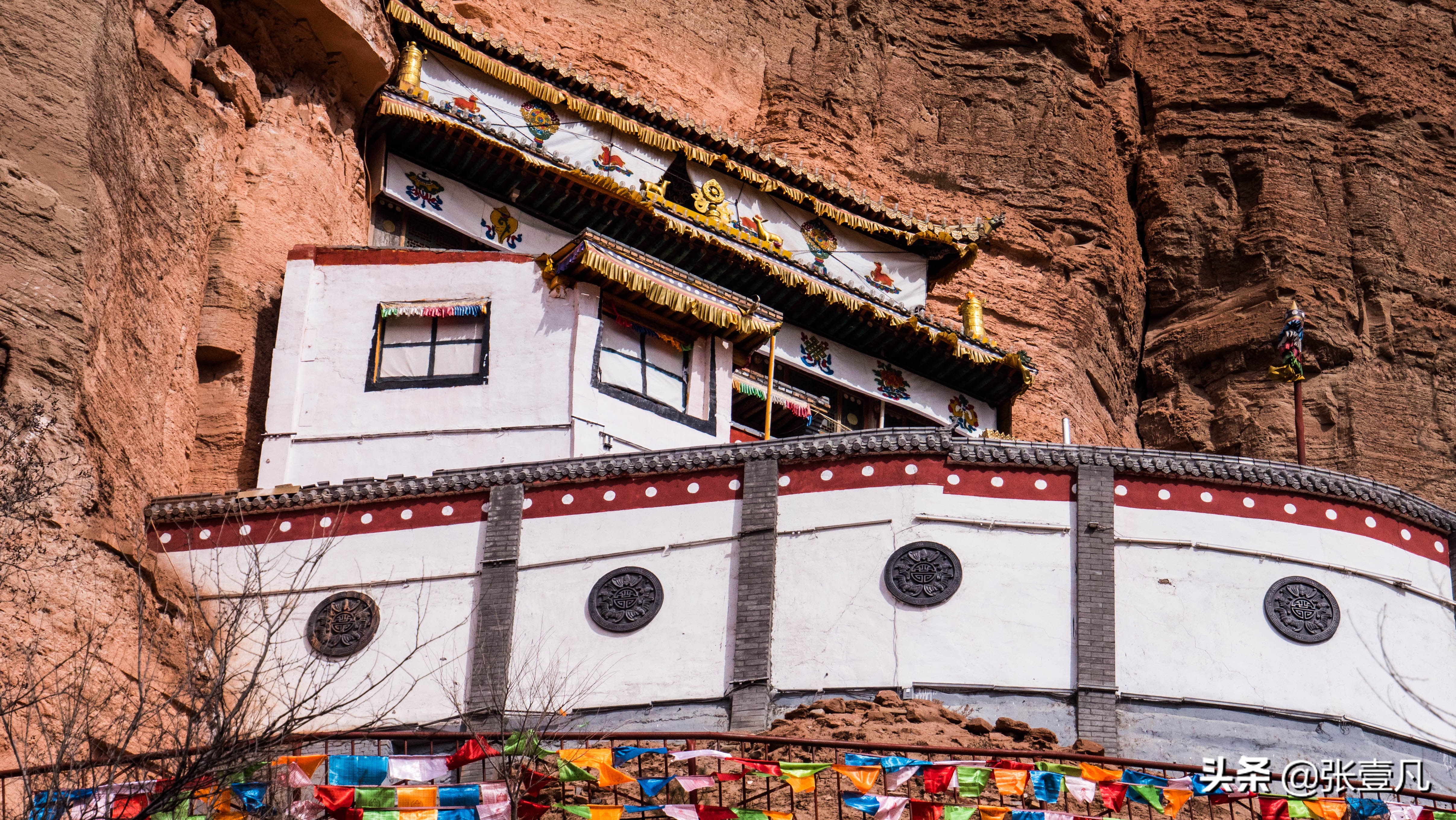青海这座白马寺历史悠久,却一直遭受自然灾害的威胁