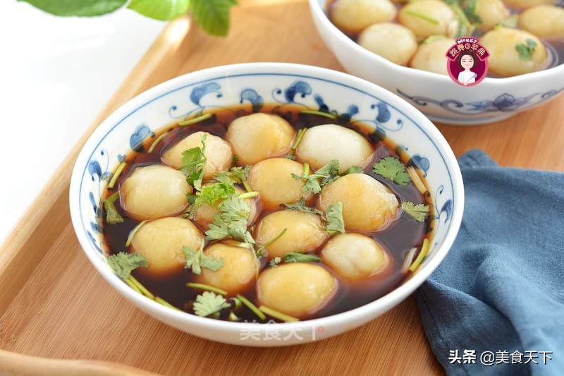 金黄酥脆的土豆，咬一口外焦里嫩，香气四溢，温暖直抵心底。