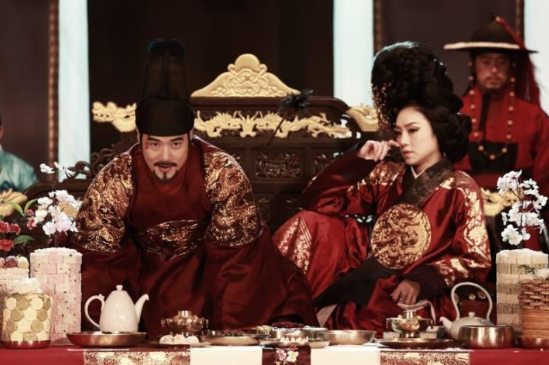 朝鲜妖女张绿水：宴会上和国王当众行事，群臣嫌丢脸不敢上报明朝