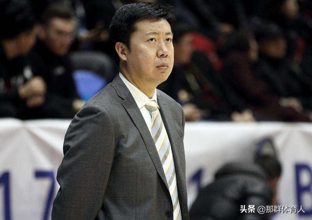 最强NBA王治郅海报(王治郅：从天才到伟大，以及那消失的1800天)