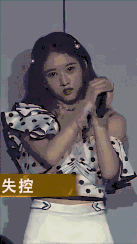 邪恶内涵的GIF美女图片：妹子，估计是刚做完运动！