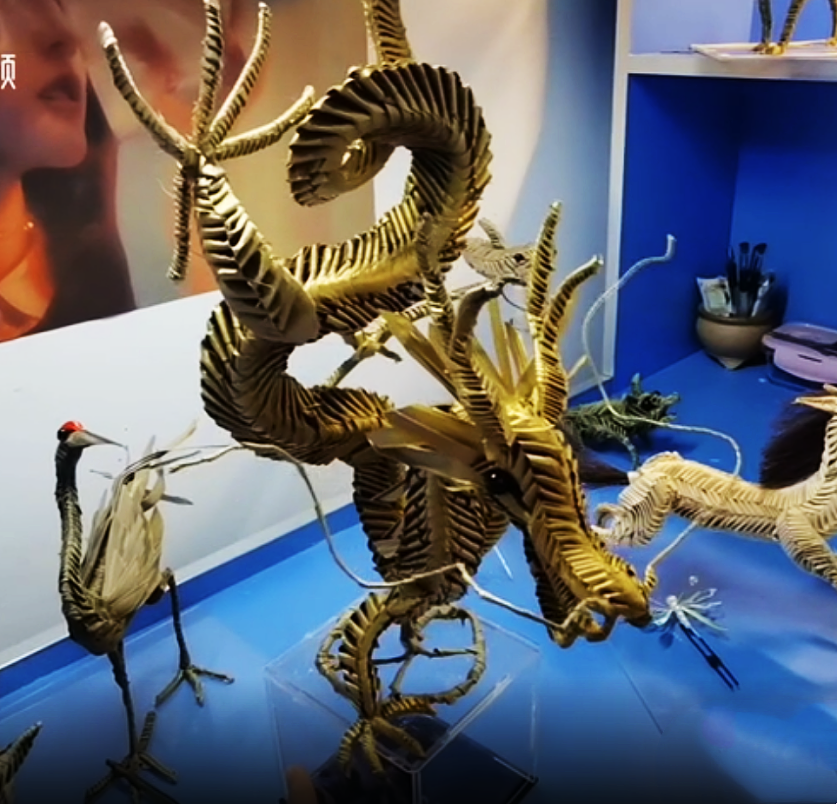传承！湖北小伙“跨次元”学非遗技艺，一年编制百余件作品