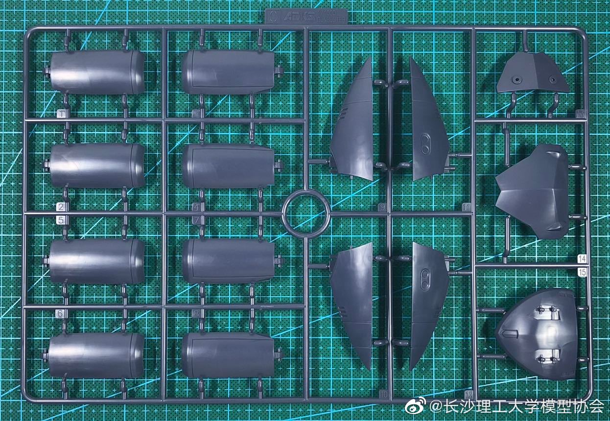 巴斯塔(模玩测评：青岛社 1/1000 钢巴斯塔（缩退炉版） 测评)