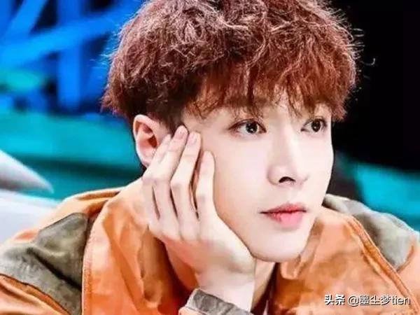 娱乐圈里的5位锡纸烫男神，千玺帅气，农农可爱，看到王源：刚哥