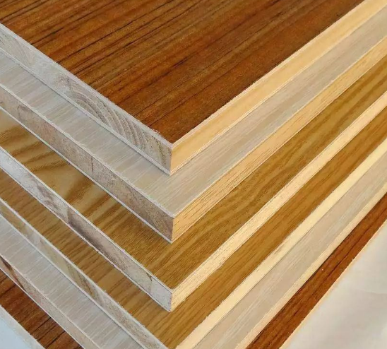 考虑环保性:用原木和生态板