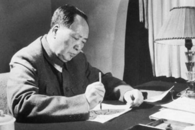 新中国成立后，为何刘伯承要放弃总参谋，选择当军事学院院长？