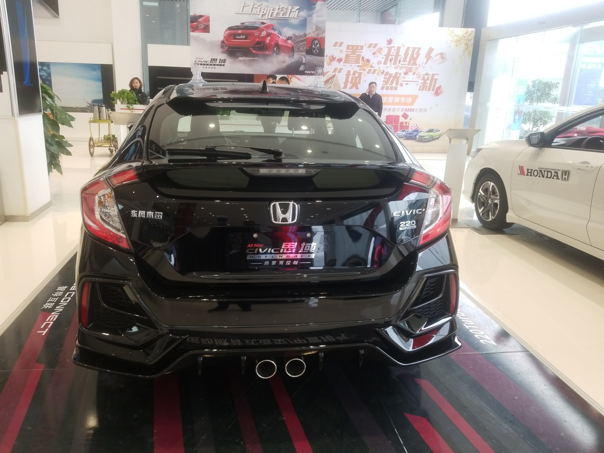 2021款思域到店,比高尔夫gti大气,1.5t油耗5.9l