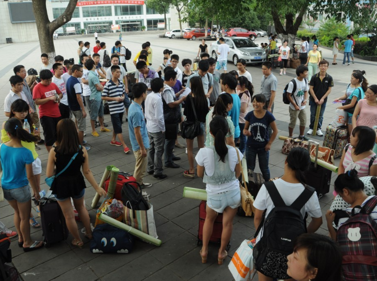 警惕！广西有3所野鸡大学，被官媒点名，学生毕业后仍是高中学历