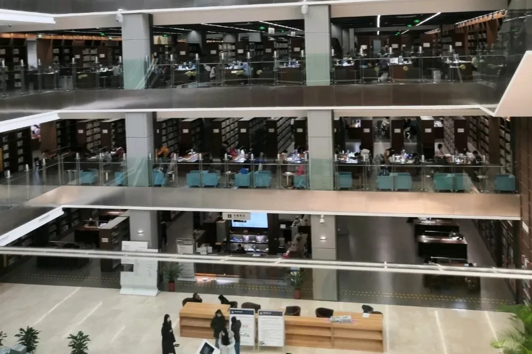 22考研还不知道如何择校？大学最高颜值的图书馆推荐