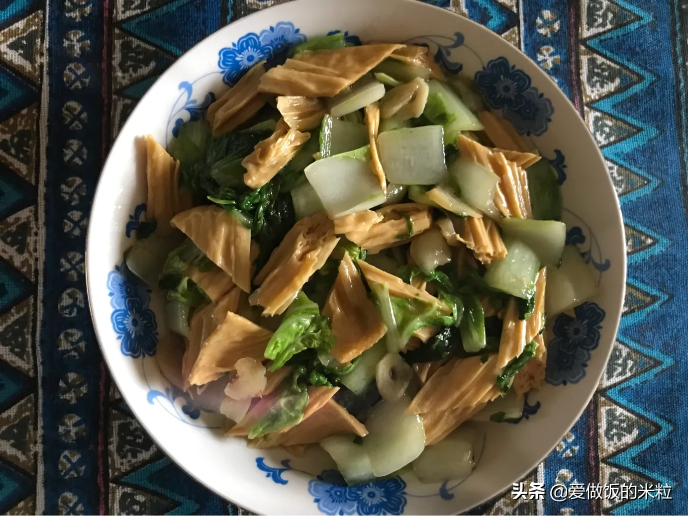 快菜炒腐竹，饭店的名菜在家做，成本低廉还好吃
