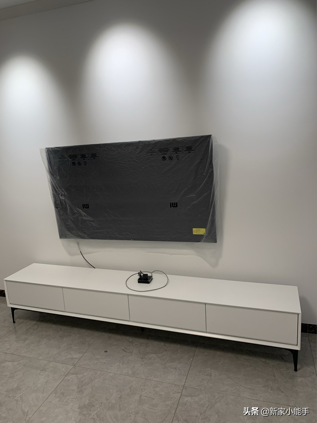 室內裝修設計相關資料/為了省錢極簡裝潢，不做電視牆，靠網購撐起全屋，便宜又喜歡