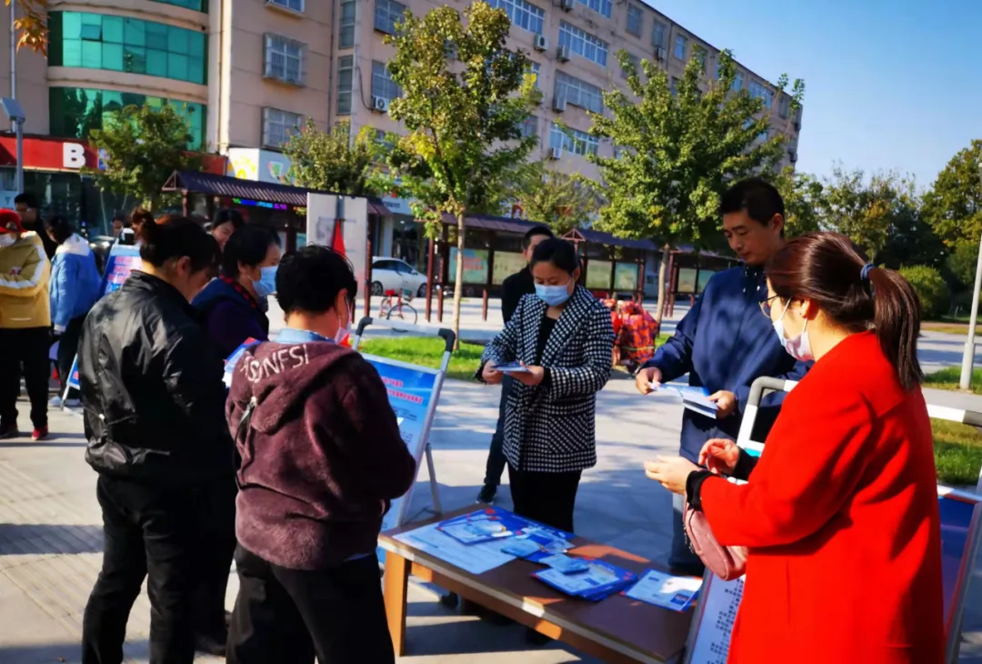 邯郸：永年区相关单位开展第八个"扶贫日"宣传活动