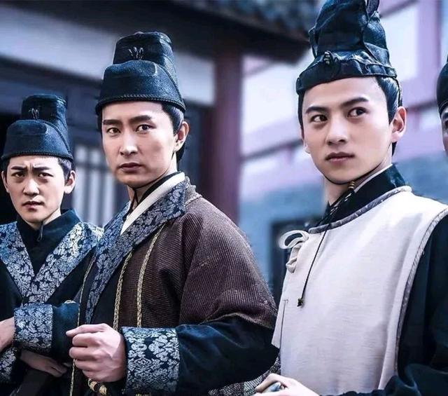 还原荆轲刺秦王的真相，一个令人啼笑皆非的历史笑话