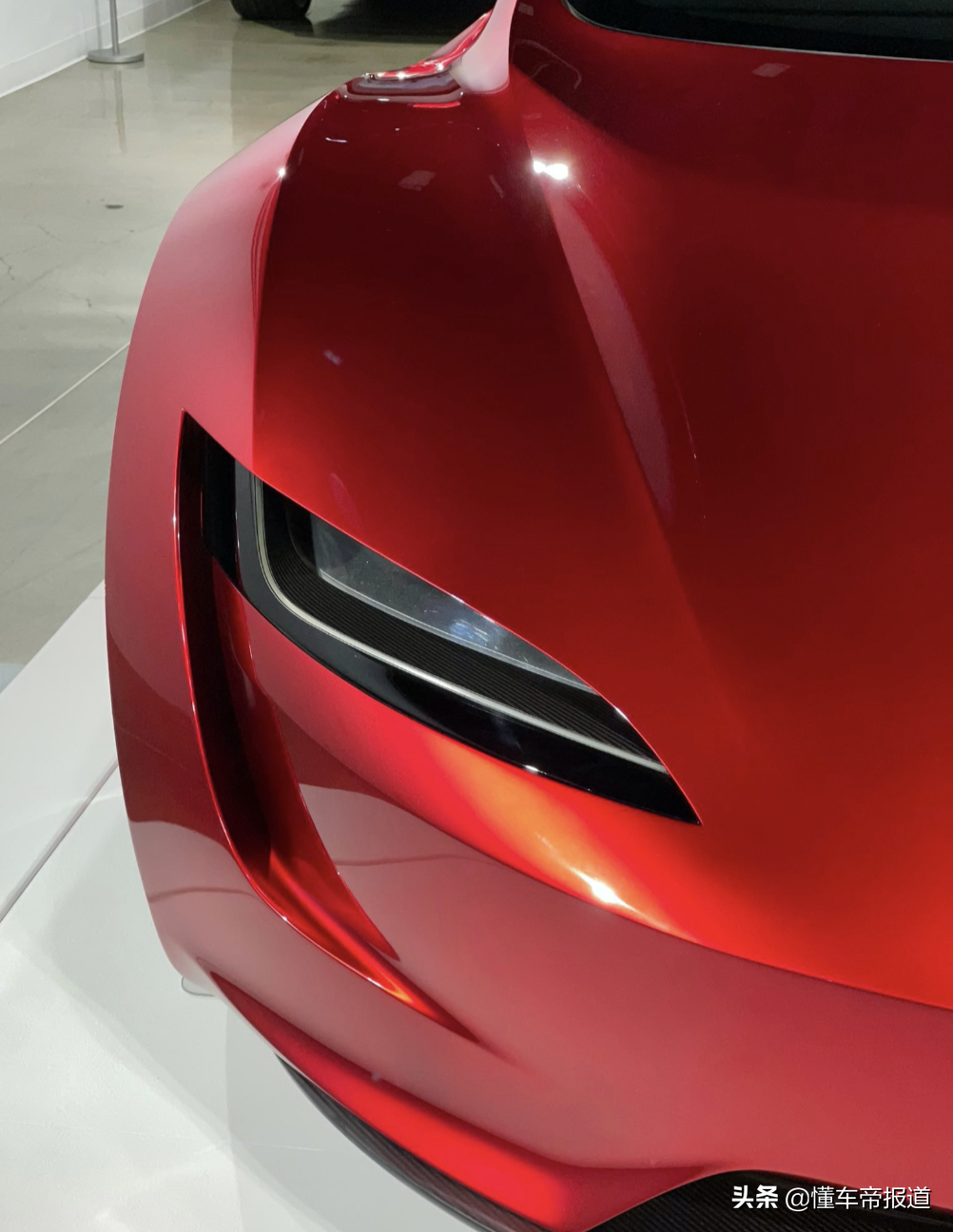 海外丨特斯拉Roadster 2再升级：零百加速近1.1秒，世上最快的车？