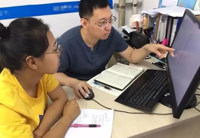 高考填报志愿也有“辅导班”，3000元的志愿咨询费，是智商税吗？