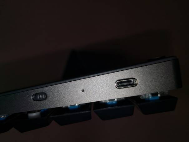 机械键盘居然如此纤薄- SKYLOONG 小呆虫 NT68 便携无线键盘评测