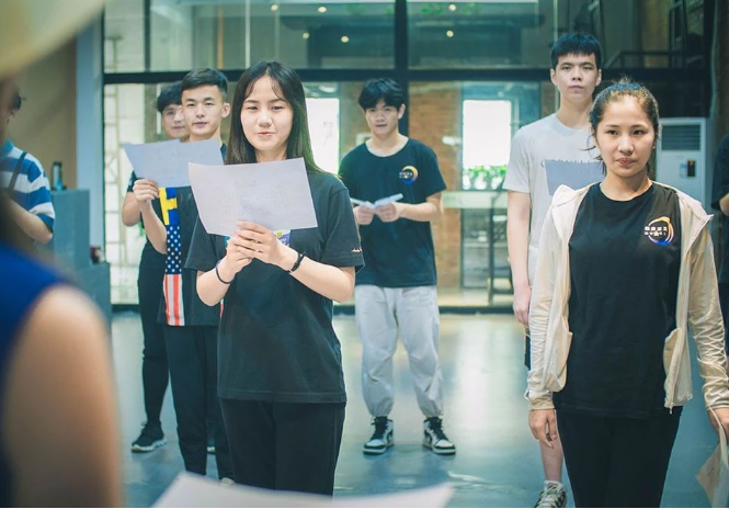 “学霸级校草”来了，身高1米92，双料第一，像极了偶像剧男主