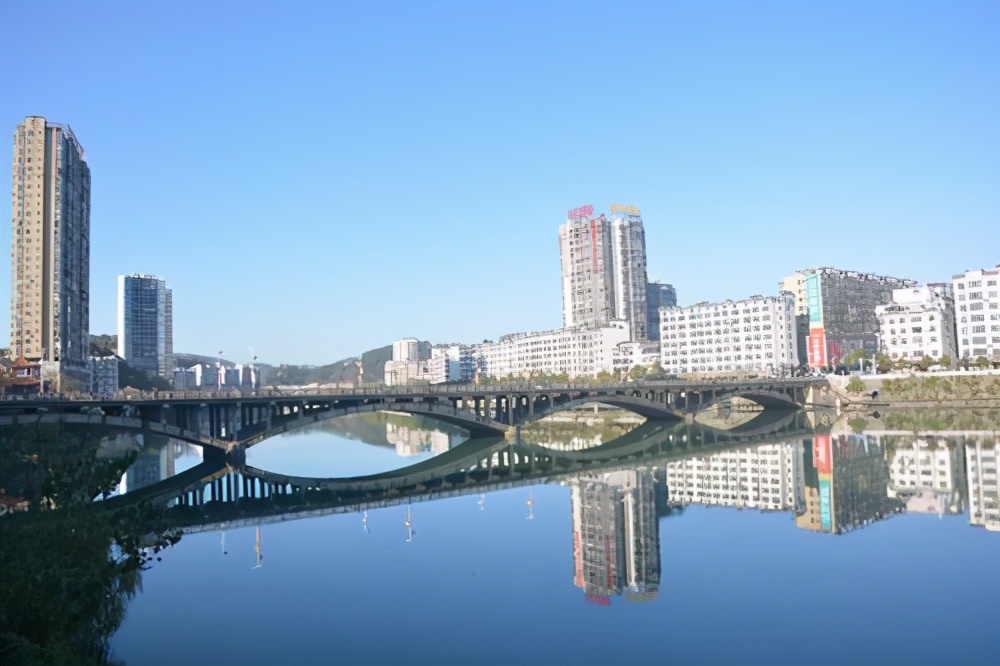 湖南一次性将8所高校合并为3所，学生：我的母校去哪儿了？