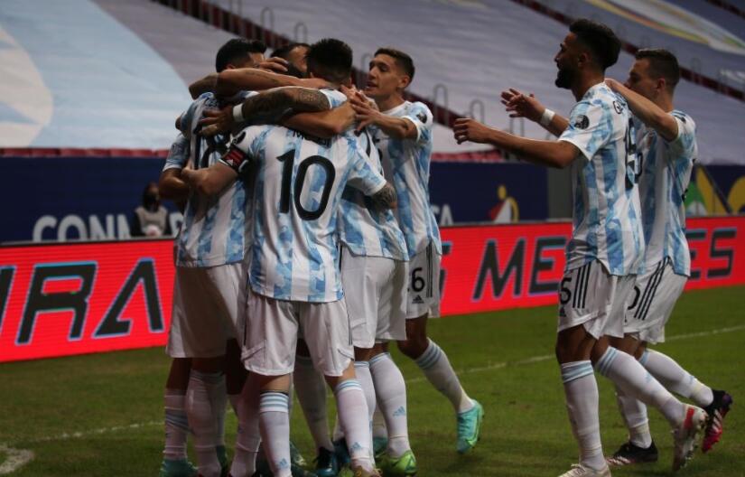 美洲杯-阿根廷1-0乌拉圭(美洲杯-梅西连续10届大赛送助攻，阿根廷1-0乌拉圭收获首胜)