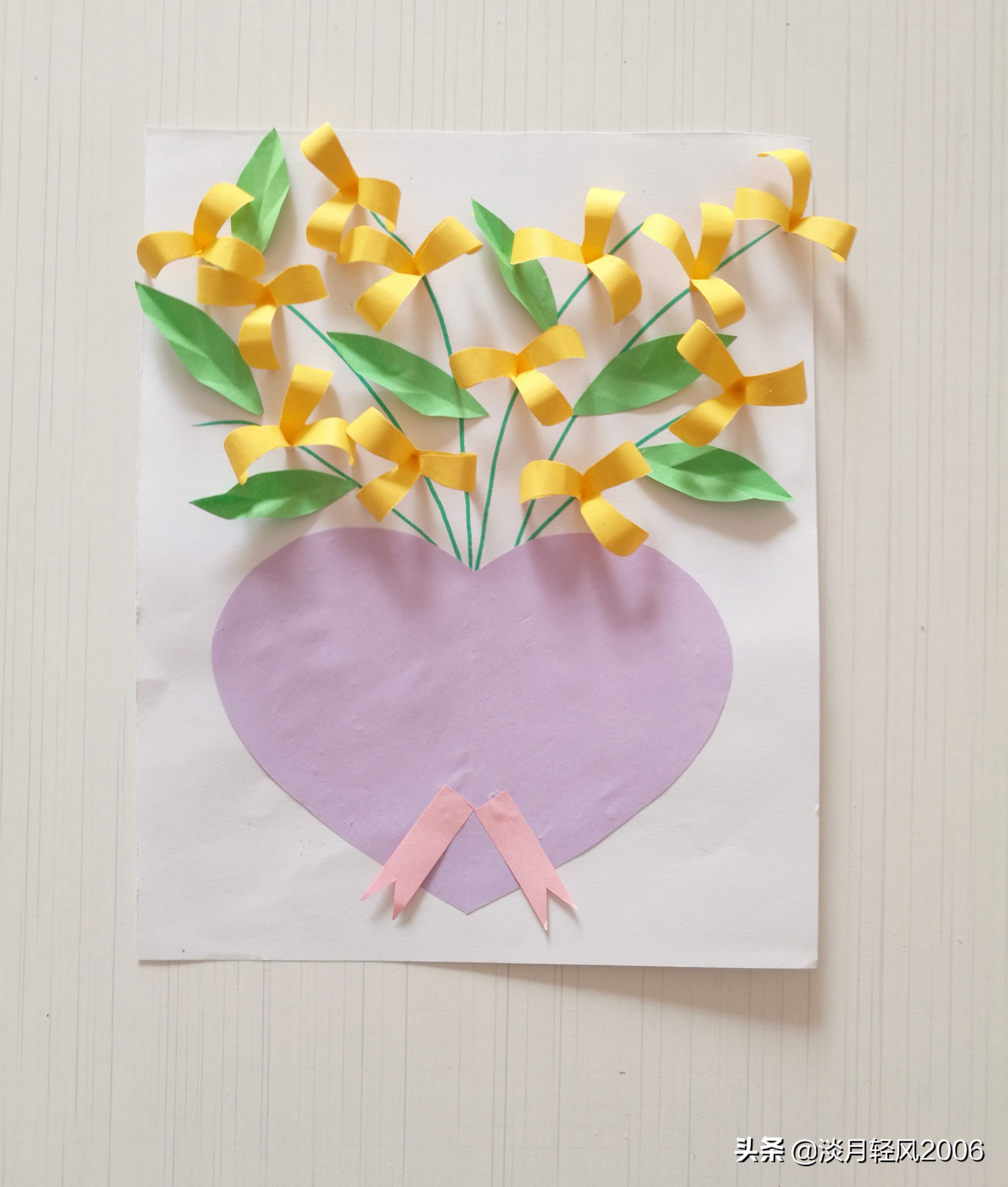 幼儿园手工，自己动手用卡纸做清新小花爱心贺卡，可以当手工作业