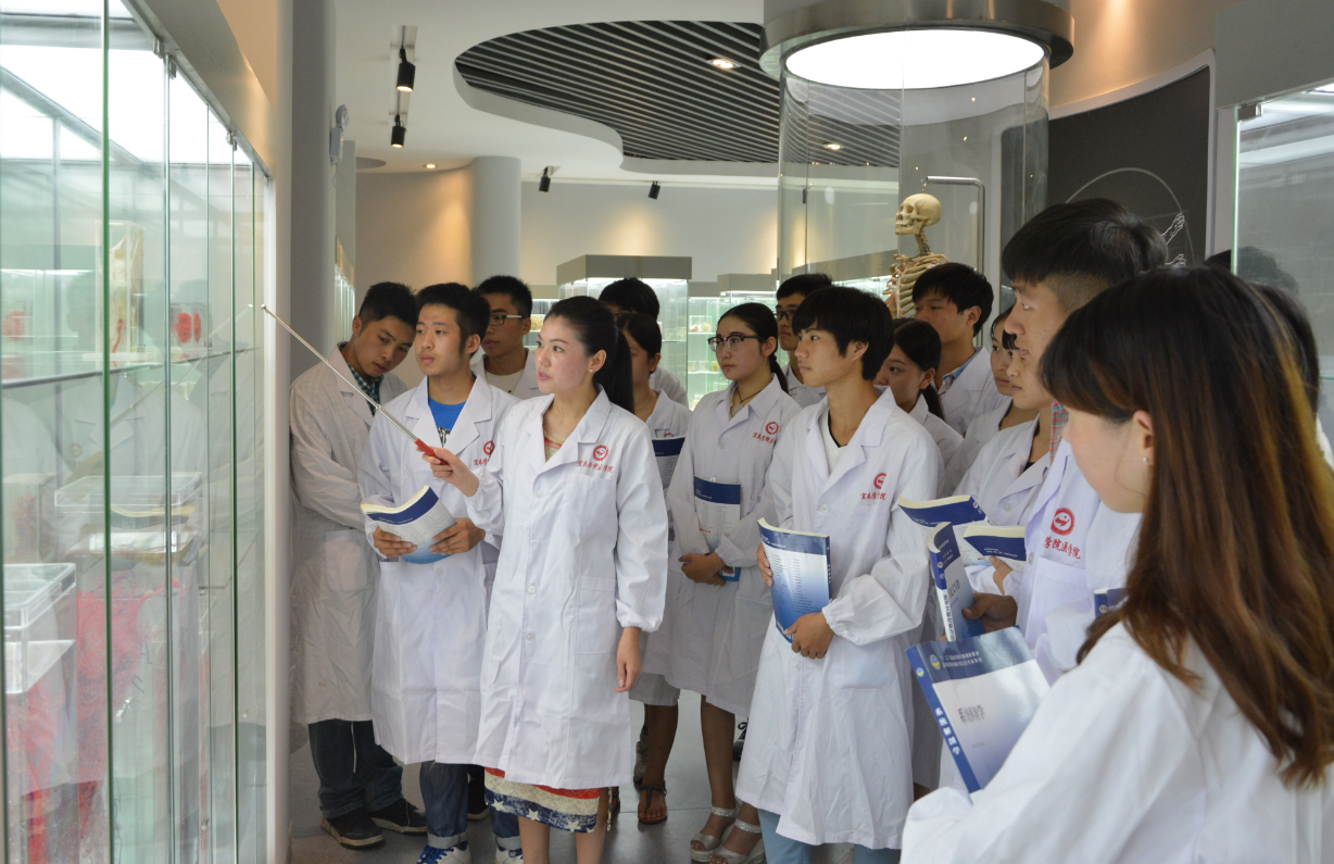 2021年理科“最强高校”分数线，国科大成大黑马，672分力压复旦