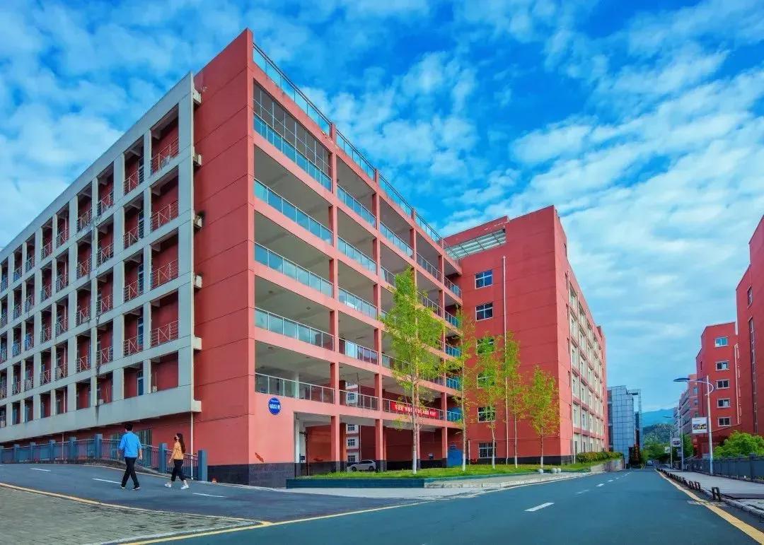 #湖北汽车工业学院，一所承载你我汽车工程师梦想的高等院校