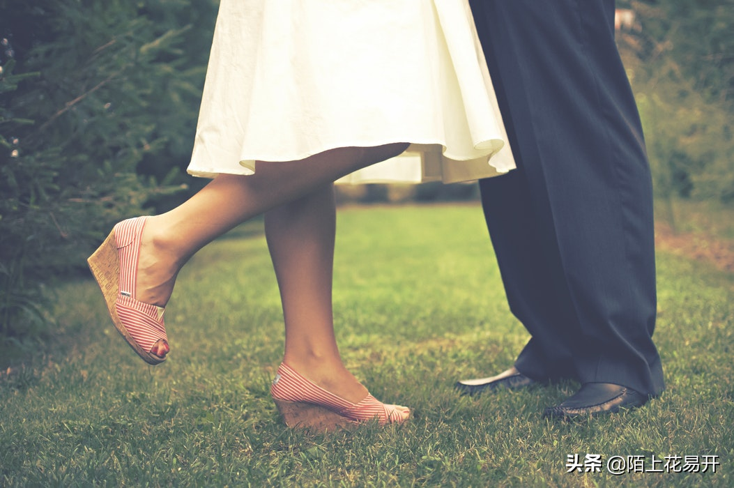 15年的婚姻生活，却抵不过初恋情人的一句挽留