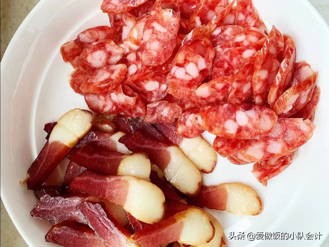 煲仔饭用什么米最好吃(煲仔饭用什么米煮)