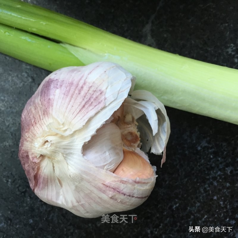 油菜的做法（油菜在家这样做堪比五星饭店大厨）