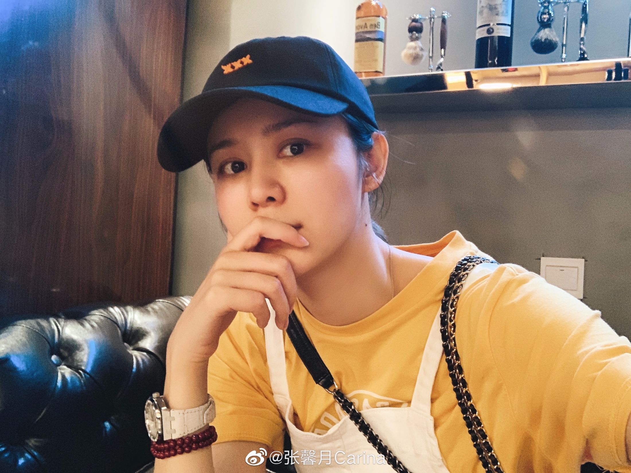 的网友在微博下评论道,内容是在张馨月成名之前,她是她前男友的前女友