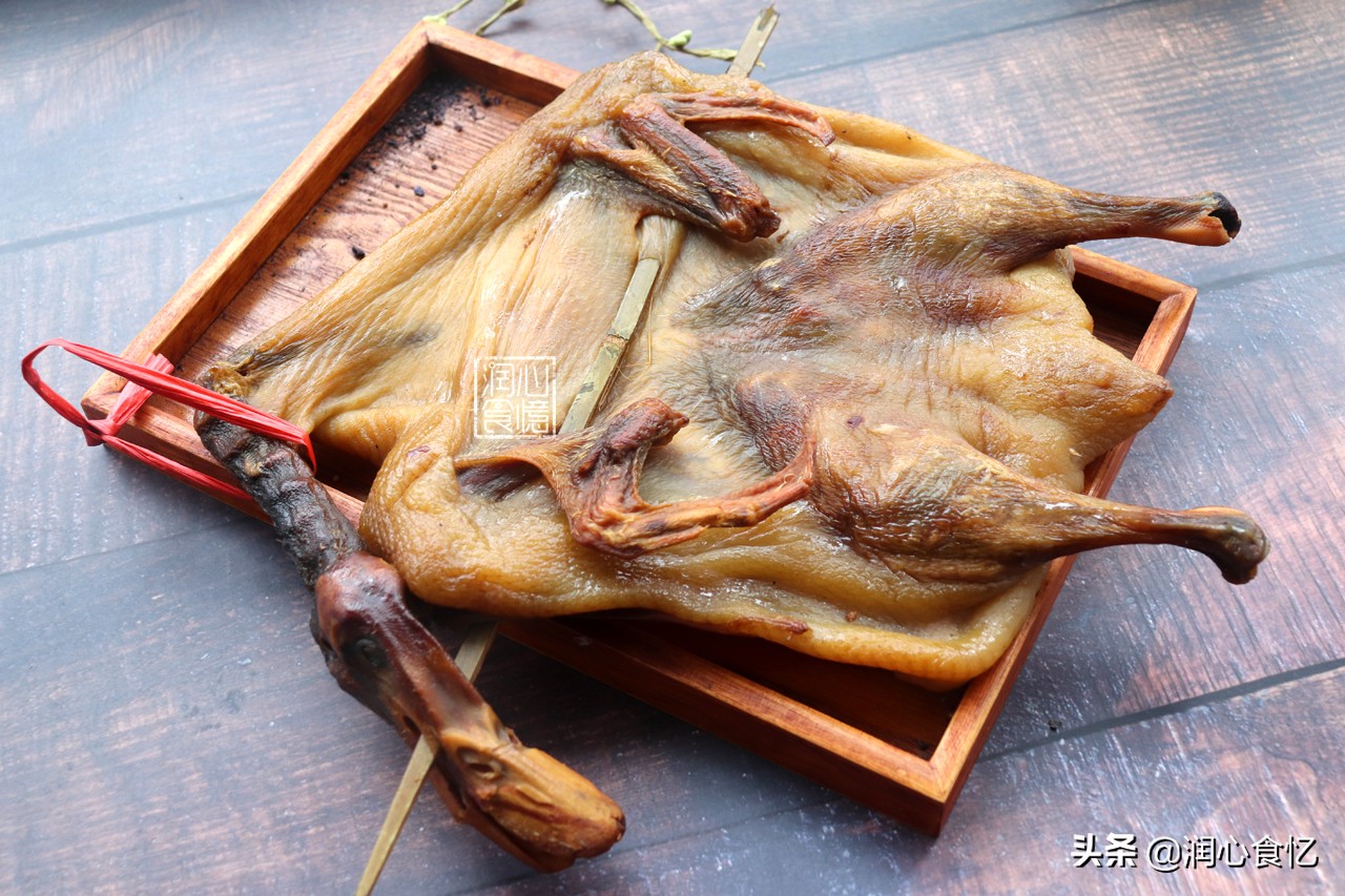 板鸭别炒着吃,建瓯人这种吃法才正确,一滴油不放,香满厨房