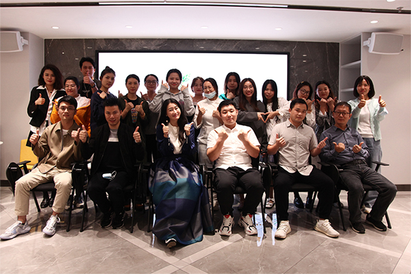 “我和總裁有個(gè)約會(huì)”——石興凱新員工座談會(huì)