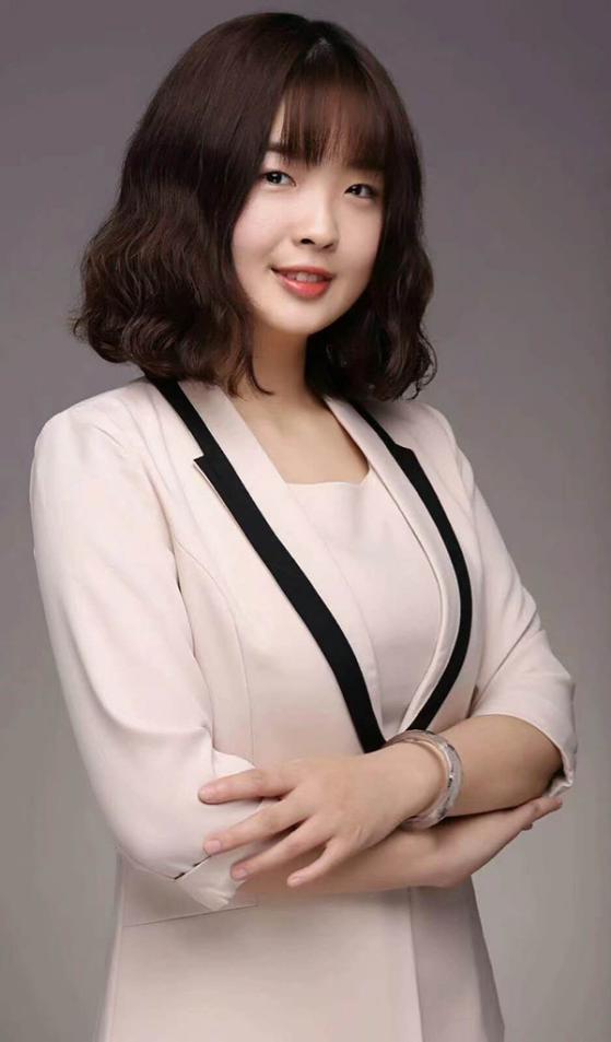 重庆师范大学文学院（她在汶川地震中失去亲人）